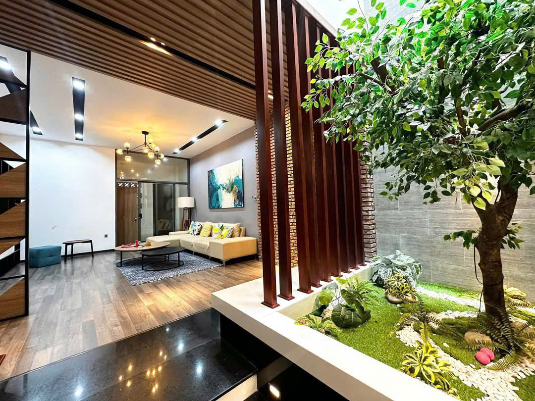 LVCC | Cho thuê nhà MT 4 tầng Nguyễn Xuân Ôn , Hoà Cường , Hải Châu