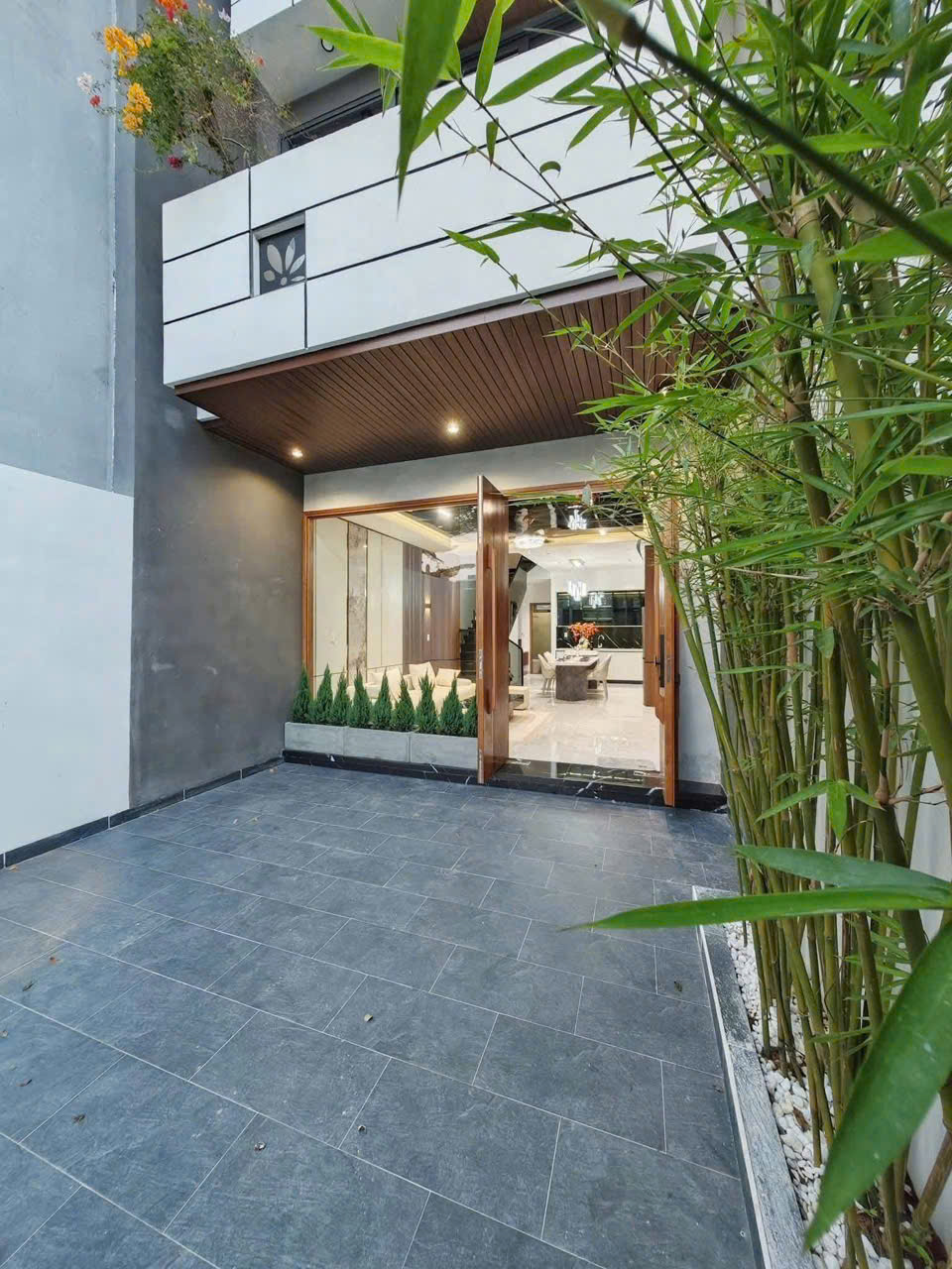 Q1| NHÀ 3 TẦNG CAO CẤP VEN SÔNG HÒA XUÂN – PHAN TRIÊM 🌿
