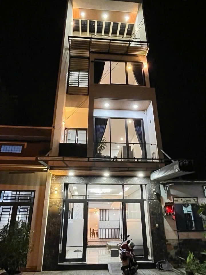 LVCC| CHO THUÊ NHÀ 4 TẦNG | 61 VŨ QUỲNH